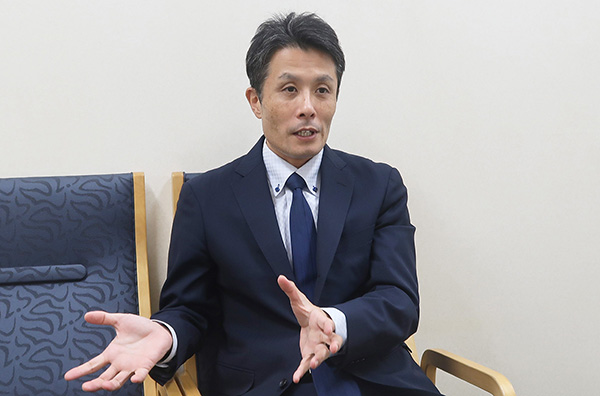 江戸川女子_中学入試対策委員長の吉田秀徳先生