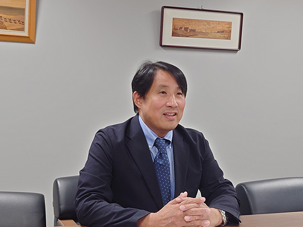 自修館_生徒情報室長の伊藤晋先生