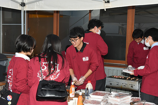 自修館_生徒が運営する「自修祭」（文化祭）は、今年も大盛況！
