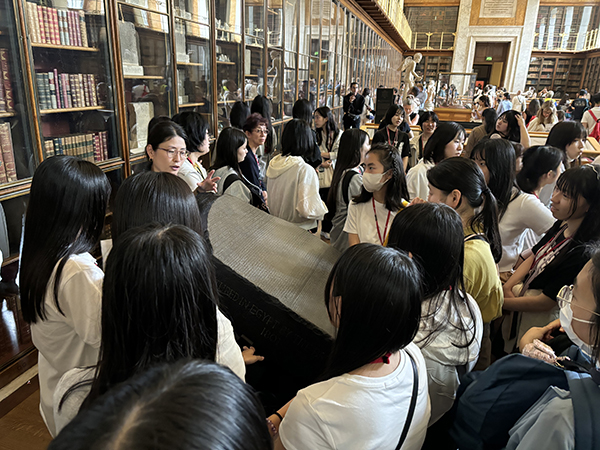 女子聖学院_イギリス研修（中３〜高２の希望者／10日間）にて