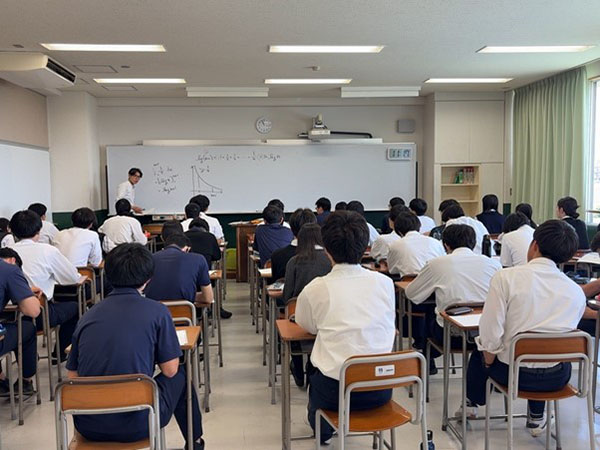 関東学院_数学の授業風景