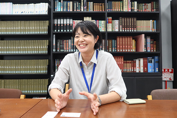 国学院久我山_司書教諭の森 美里先生