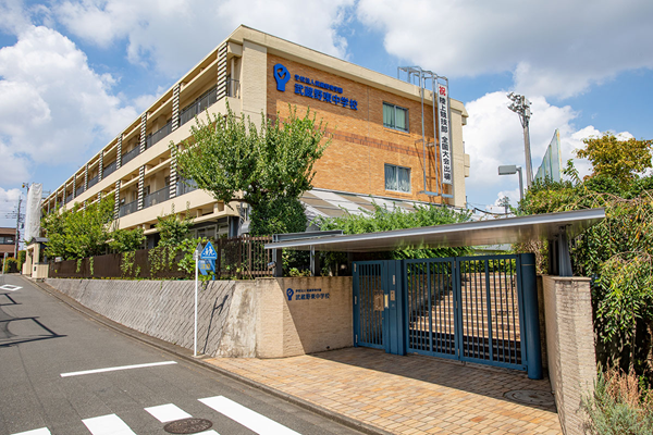 武蔵野東中学校