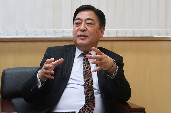 二松柏_副校長 島田達彦先生