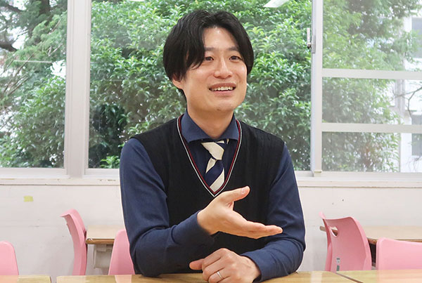 東京家政大附_中3学年主任の根岸一真先生