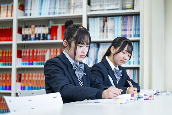 東京家政学院_9月には女性チューターが常駐する自習室も開設