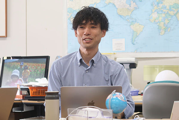 東京成徳_中3学年主任の安田一平先生