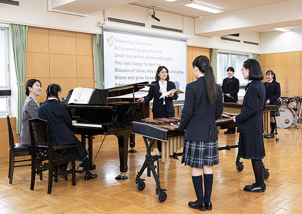 文京女子_コラボ授業は、英語力の向上だけでなく、感性を磨けたり、新たな視点が養えたりすることも魅力です